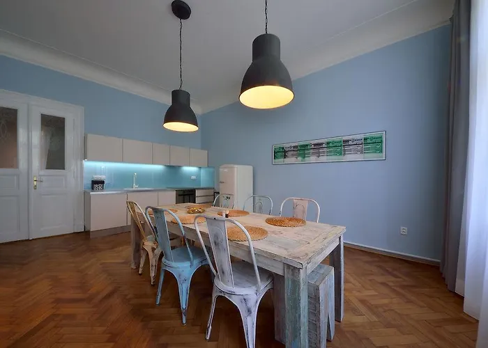 Apartment Parizska 1